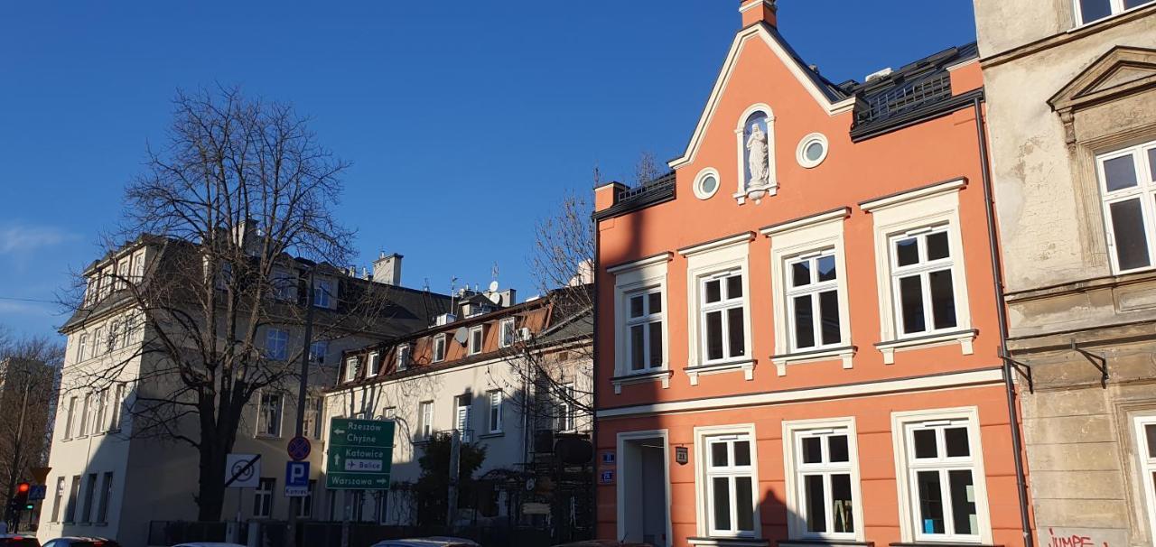 Fly_to_cracow_12 Apartment *
